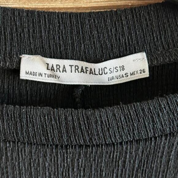 Zara Trafaluc Women's Black Top Size S Textured Fabric - Picture 4 of 4